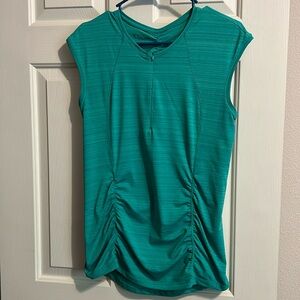 Athleta Pacifica UPF fitted top